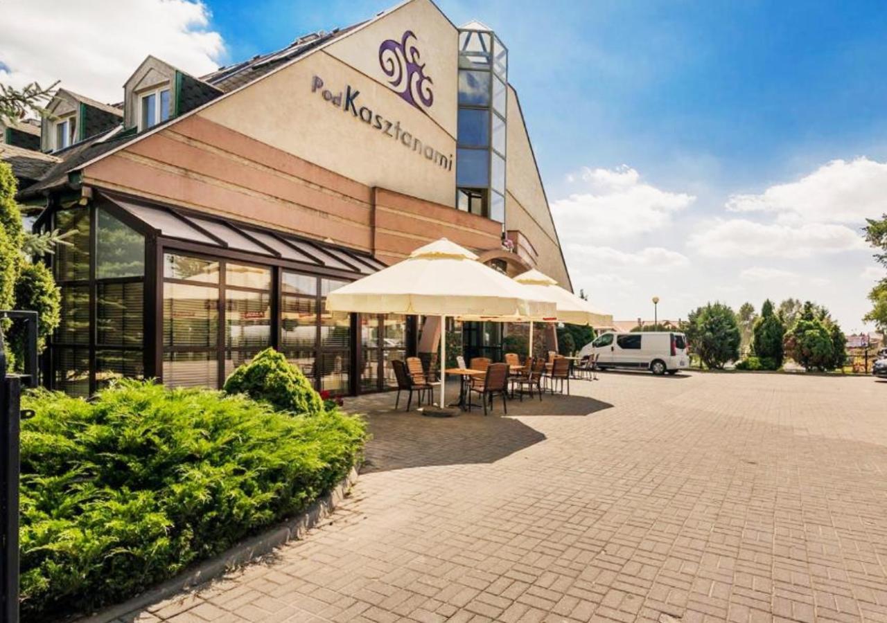 Hotel Pod Kasztanami Lublin Kültér fotó