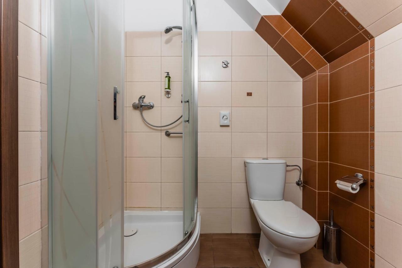 Hotel Pod Kasztanami Lublin Kültér fotó